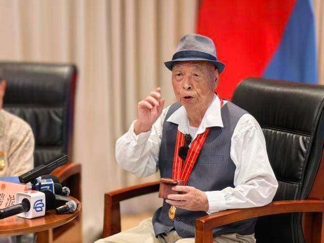 62年前的今天 我国第一颗原子弹爆炸成功 幕后英雄的守护