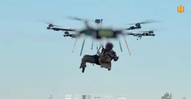 乌军使用重型无人机撤离伤兵 500天困守后的生命奇迹