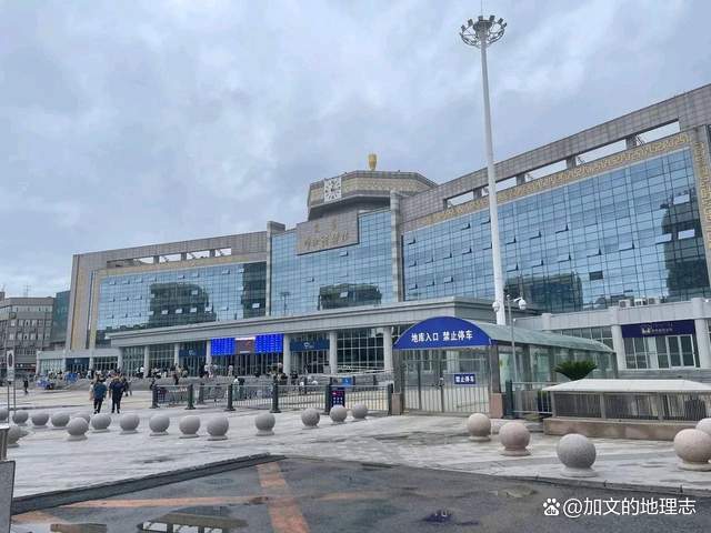15.66万年轻人为什么选择呼和浩特 历史与现代交融之地