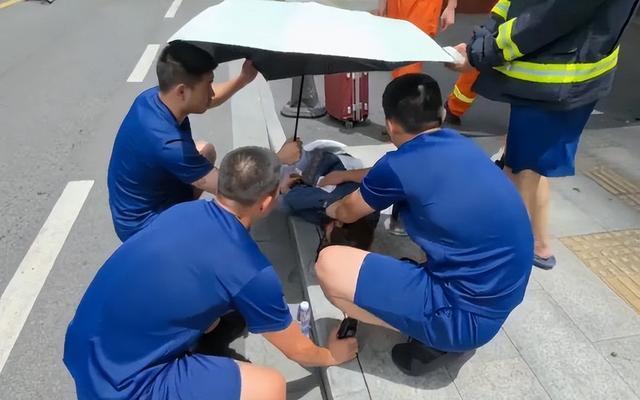 小伙走出空调房散步半小时中暑了 冷热交替需谨慎