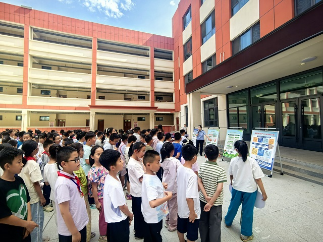 府谷县公安局环食药侦大队：安全宣讲进校园 护航少年平安成长