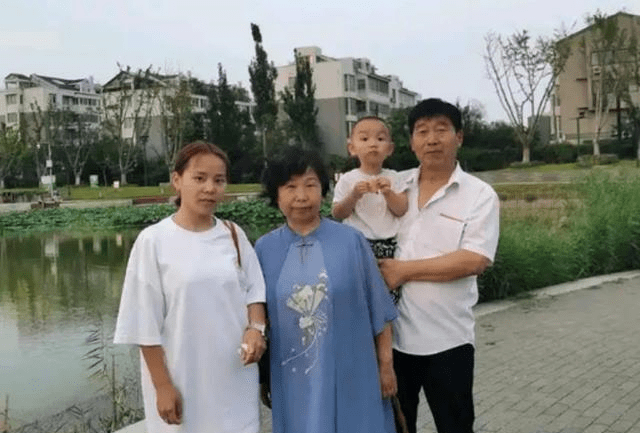 小熊与前婆婆许敏闹掰，云昊直播谈近况，熊磊晒飞机照表清白