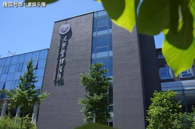 从普女到超模，从211到985，奚梦瑶现身北大教室，为接管生意充电