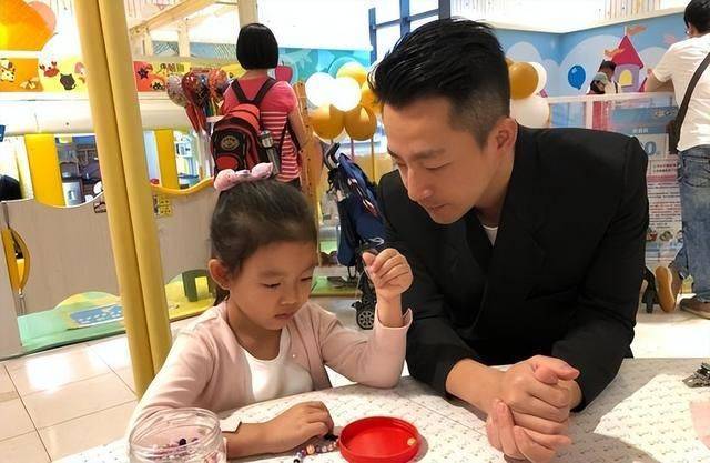 汪小菲为女儿庆生！和S妈唱生日歌仍喊丈母娘，不怕具俊晔吃醋？