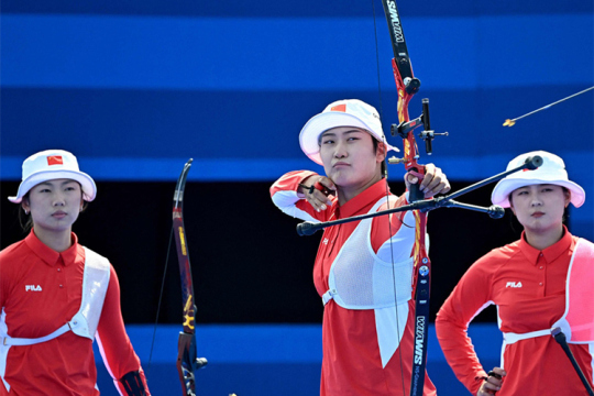 祝贺！中国姑娘获得射箭团体银牌