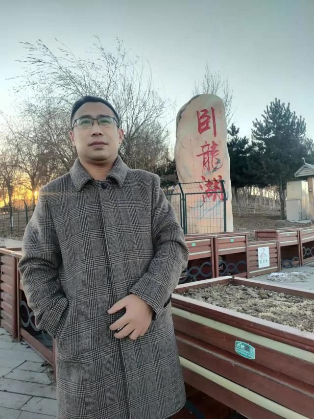 为救人压断老人12根肋骨遭3次起诉 当事人：不堪其扰 经营的药店也关门了