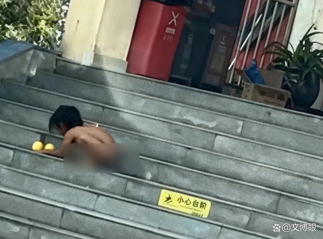 野人小孩家长的自然教育被指极端 反文明行为引争议