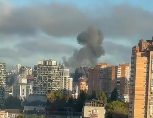 乌克兰基辅发生多次爆炸 疑导弹袭击 基辅市长也在社交媒体上发文证实