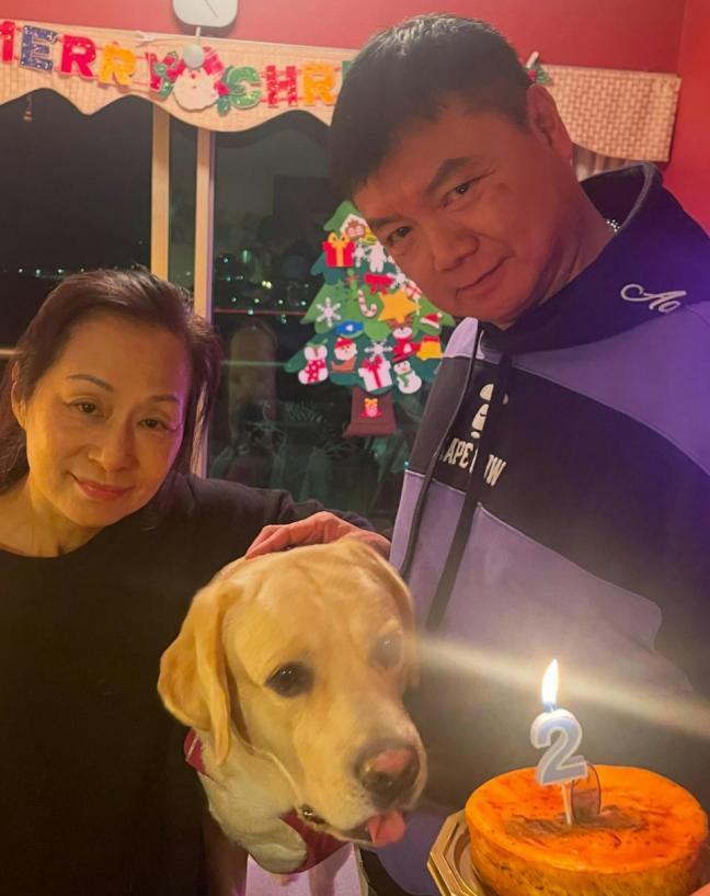 艾威回应妻子病逝 痛失爱妻心碎告白