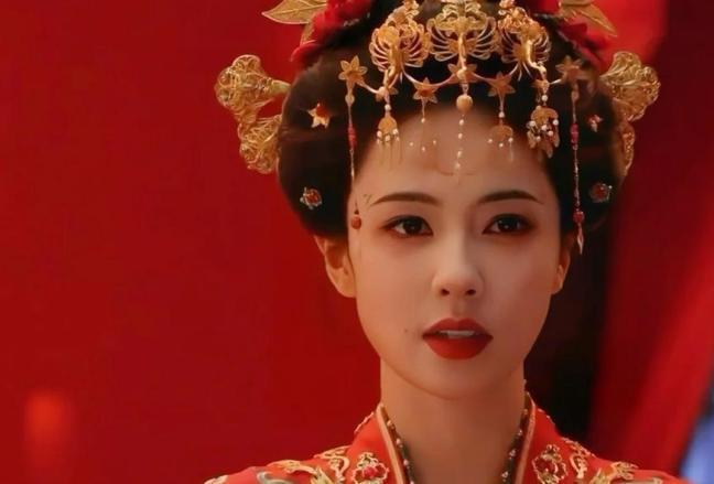 王星越抱起白鹿就百米冲刺 古装探案CP燃爆2026