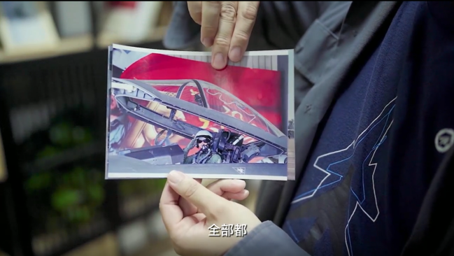 致敬那些“追”飞机的人