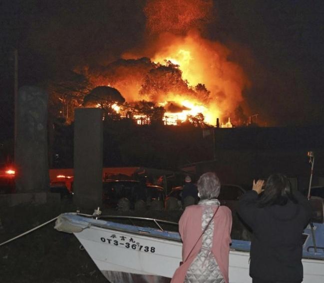 日本一地发生大规模火灾 170栋建筑受损