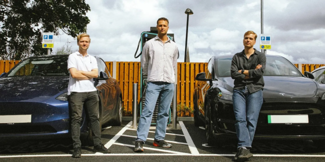 马斯克裁掉的特斯拉充电团队在英国搞出了新名堂:专给出租车建快充站