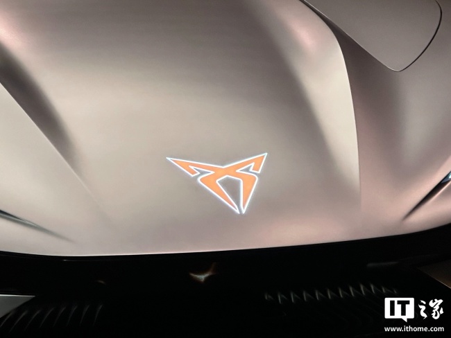 西雅特 Cupra 发布 Tindaya 概念车：对开门设计，外观犀利