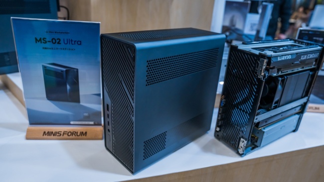 铭凡 AI 迷你工作站 MS-02 Ultra 实物亮相,提供 3 条 PCIe 插槽
