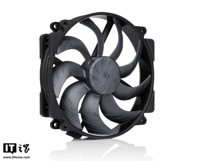 猫头鹰推出 Chromax.black 黑化版 NH-D15 G2/NF-A14x25 G2 风冷散热器 / 风扇