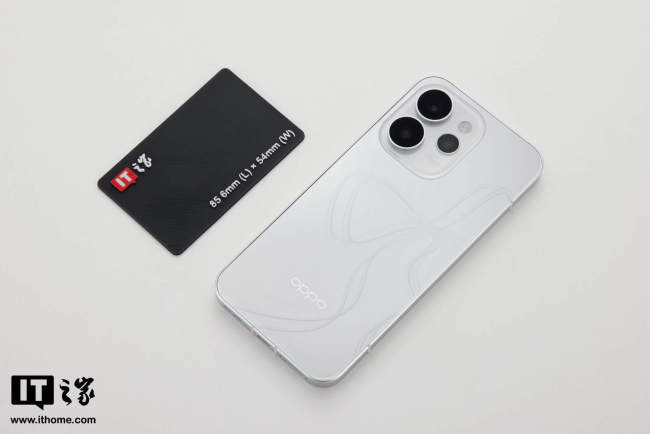 消息称 OPPO Reno 15c 手机搭载高通骁龙 7 Gen 4 芯片，配备 5000 万像素 LYT600 主摄