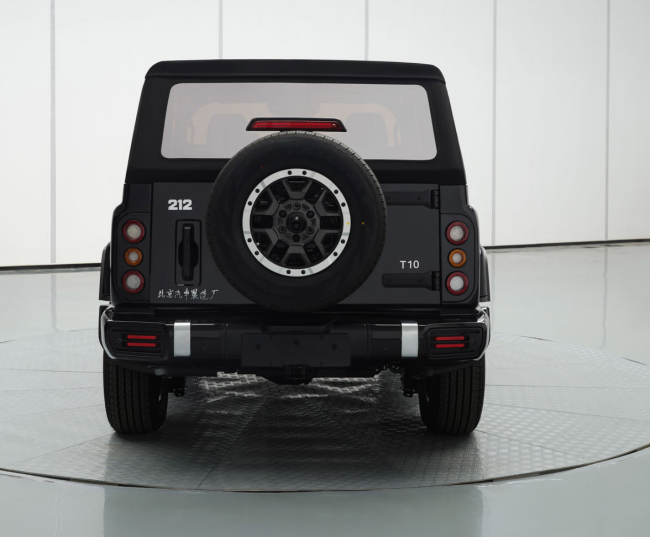 212 越野车 T10 申报：主打硬朗复古风，双门 + 可拆卸车顶