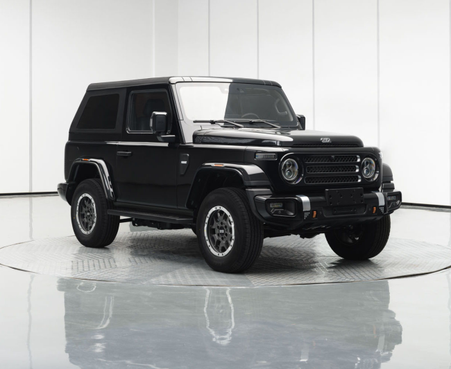 212 越野车 T10 申报：主打硬朗复古风，双门 + 可拆卸车顶