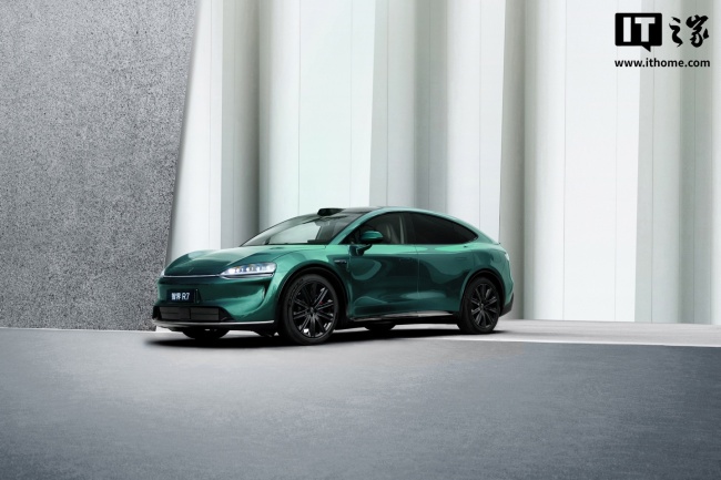 鸿蒙智行智界 R7 轿跑 SUV 辅助驾驶硬件升级亮点公布,支持负向 / 悬空 / 异形障碍物识别能力