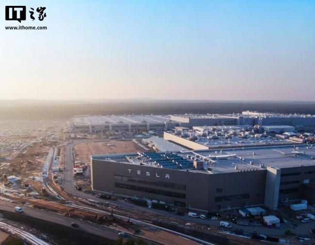 特斯拉柏林工厂陷劳资争议:经理反对每周 35 小时工作制,双方就薪资水平各执一词