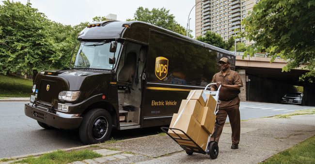 美物流巨头 UPS 宣布今年将裁员 3 万人，快递员、仓库工人首当其冲