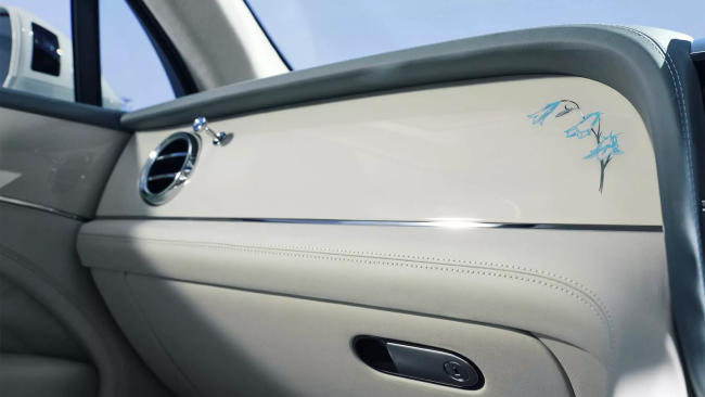 专为女性打造：宾利推出添越“Something Blue”特别版，限量 10 台