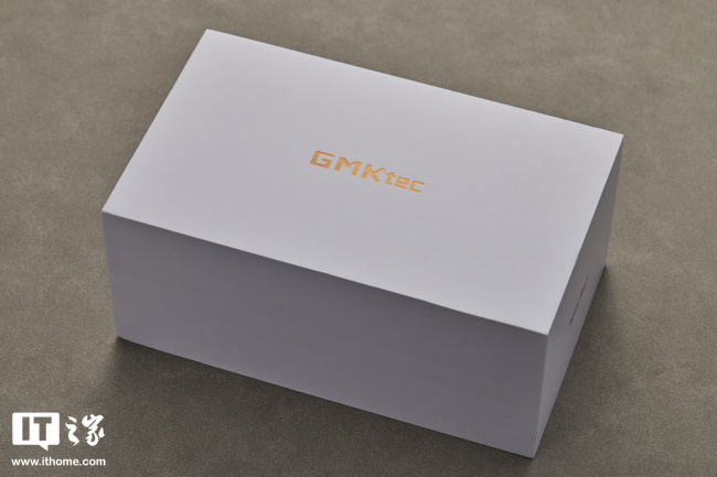 IT之家开箱极摩客 K13 迷你主机图赏：配 5Gb 以太网口、搭酷睿 Ultra 7-256V 处理器