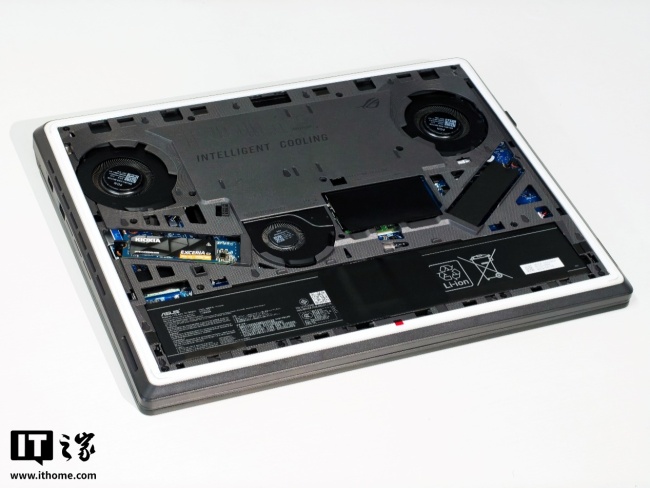 IT之家评测室铠侠 VC10 1TB 固态硬盘评测：BiCS 8 闪存技术加持，低温 + 高性能全都要