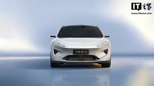消息称新款阿维塔 12 车侧 B 柱带有“乾崑智驾 ADS”LOGO