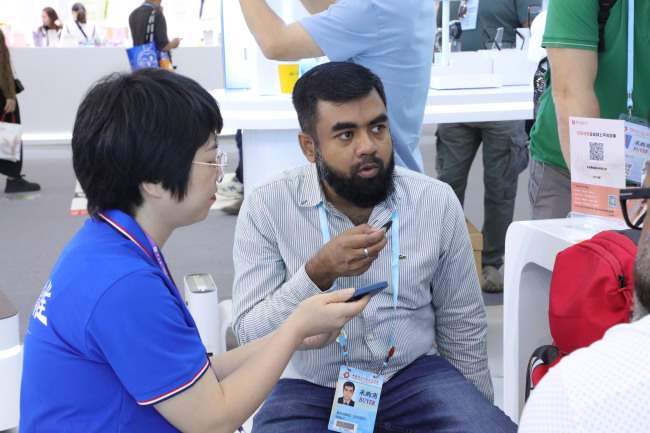 贝发集团:“AI+”让文具产业焕发新活力