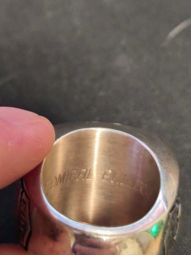 Dota2 ti3冠军戒指被挂拍卖平台 7万美元起拍无人问津