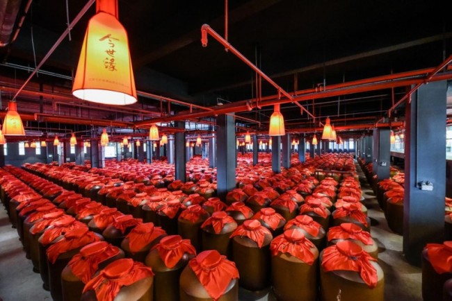 今世缘赋能高端布局，国缘凭全链条生态酿造深耕白酒绿色赛道