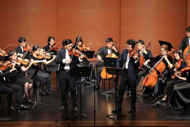 首届“北京香港学生清华暑期音乐营”汇报演出举行