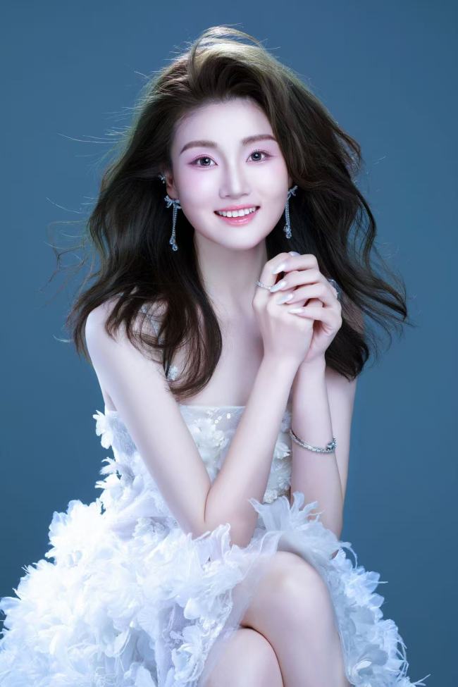 非常星发布 陈沛沛演唱《在那东山顶上》