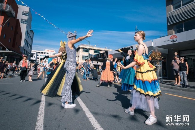 新西兰举办规模空前的惠灵顿街头艺术节