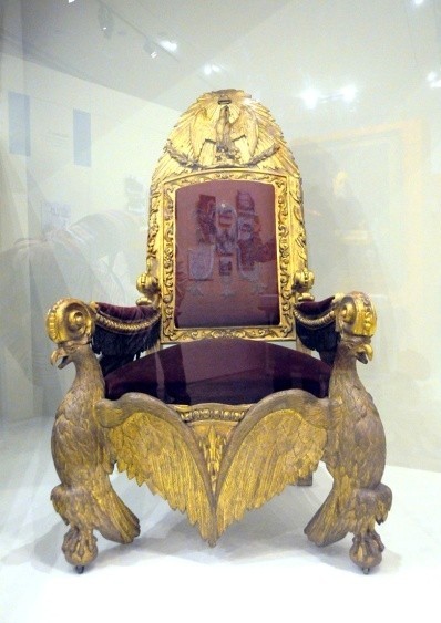 19世纪中叶时期的总统座椅（木雕，金线绣丝绒）