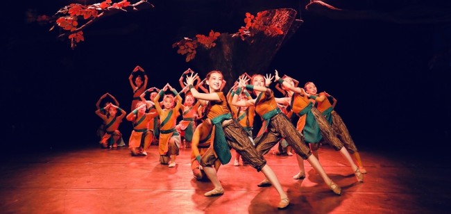 中华传统文化起源系列儿童剧《比翼鸟》在京演出
