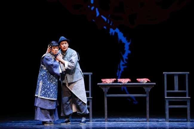 王京丽饰祥林嫂   张国强饰贺老六 摄影:王宁