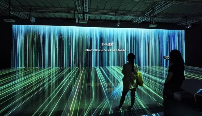  打卡未来之境数字艺术展，感受光影和建筑的碰撞 