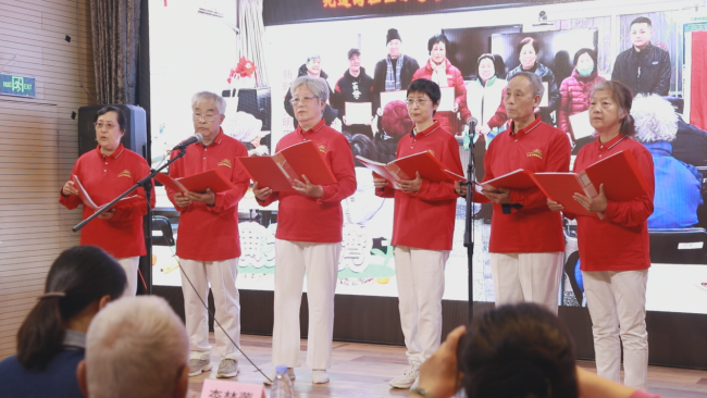 以诗为舟赴春光 芳华朗读传薪火——东谈主民好意思术文化园举办五四后生节诗诵会暨新一期常人书IP活动