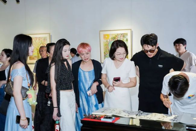 《峰境》·宗峰岩作品展： 一位影视工作者的艺术突围