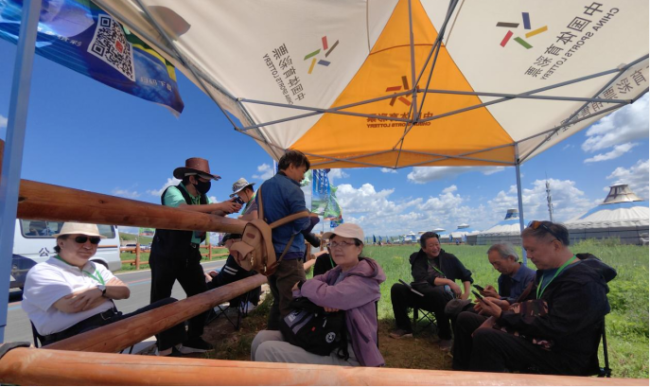 “走遍中国”写生那达慕：探寻草原文化密码