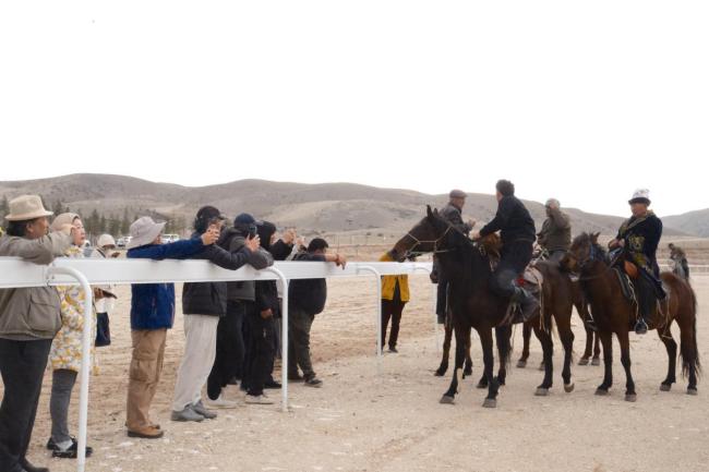 走遍中国——中国文促会美术家写生创作行动走进新疆