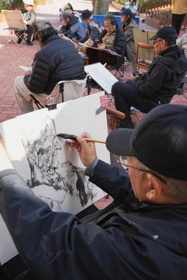 走遍中国——中国文促会美术家写生创作行动走进新疆