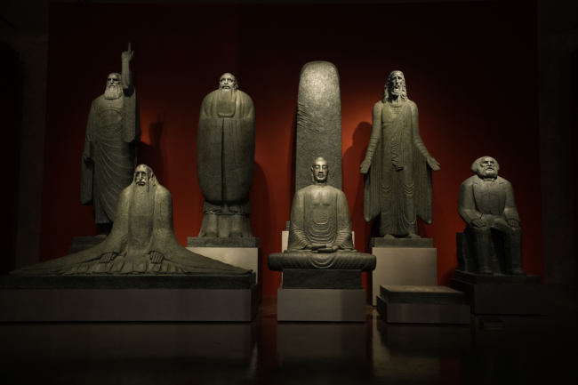 天地精神 东谈主间雕琢  ——曾成钢谈“天地间·曾成钢雕琢作品展”