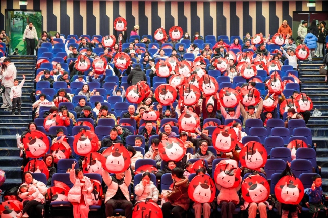 从“流量场”到“情感场”，新希望乳业如何打造粉丝狂欢盛宴