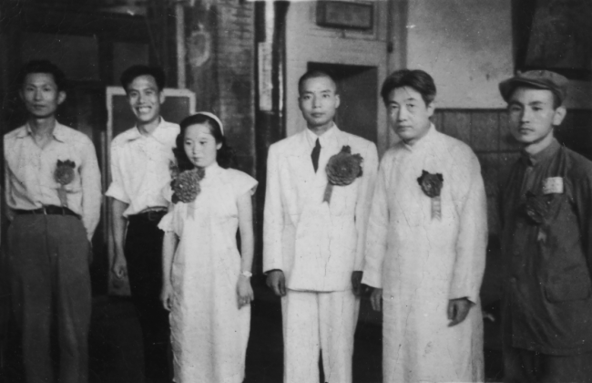 人间正道:悲鸿马 弟子情——纪念韦江凡先生逝世10周年