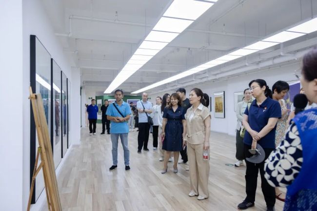 “时痕・格物 —— 罗贵荣版画中的时间显影” 艺术展亮相舒勇美术馆 收获广泛社会关注与各界好评