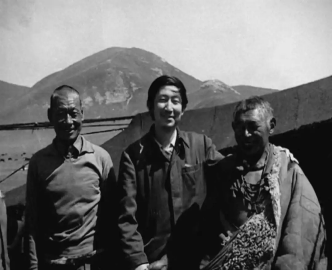 现场丨从戈壁到山地:杨晓阳丝路四十年巡展,贵州壮写南方新章